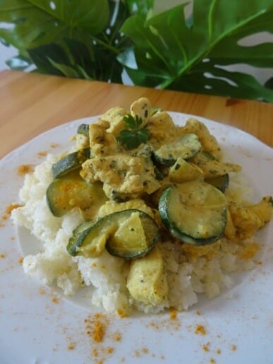 Curry de poulet chou-courgettes Paleo